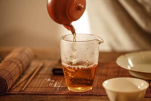 泡白茶
